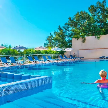 纳弗拉娜酒店 4*