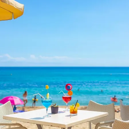 纳弗拉娜酒店 4*