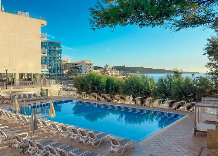 نا فورانا 4*